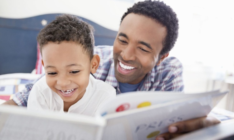 Peran orang tua dalam perkembangan akademis anak, Sumber: .verywellfamily.com
